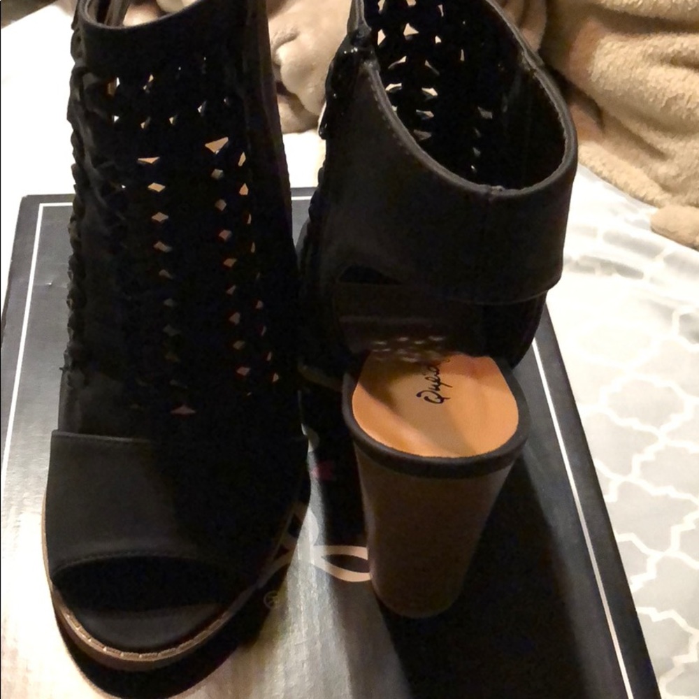 Shoes - Picture 2 of 2